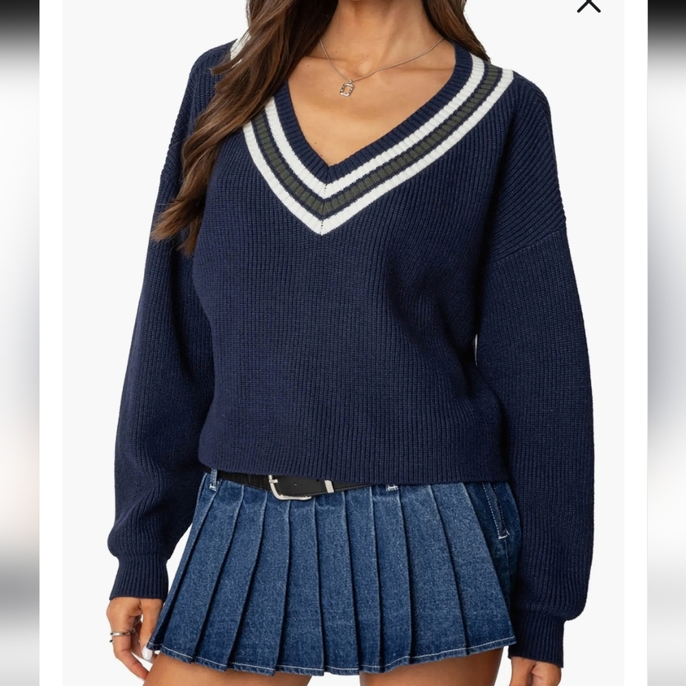 Edikted Lauryl Cropped Sweater Blue Preppy Stripe V-Neck Boxy Fit Knitwear Small